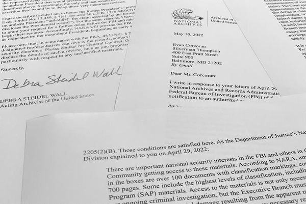 Trump’ın başı ’gizli belge’ ile dertte: Evindeki baskında bulundu en az 700 sayfa