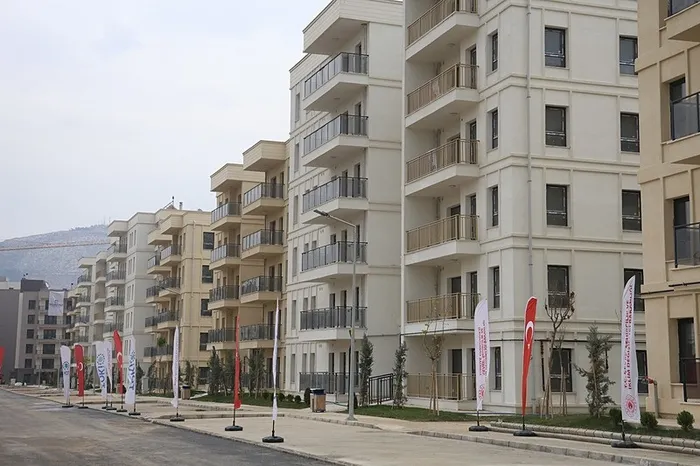 CHP’li eski milletvekilinden asrın inşasına övgü yağmuru: Gerçekleri konuşmak lazım