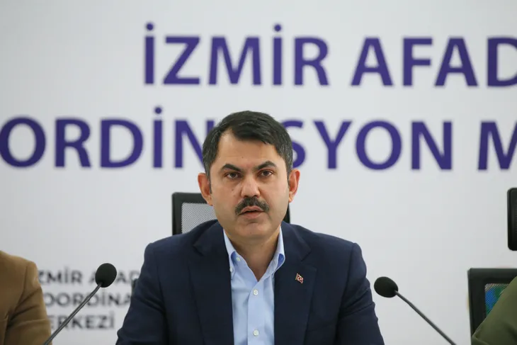 Son dakika: İzmir’e giden bakanlardan AFAD Koordinasyon Merkezi’nde flaş açıklamalar