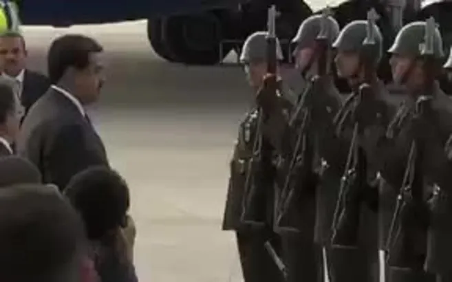 Maduro'dan 'Selvi boylum Al yazmalım' paylaşımı