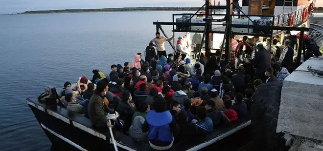 Son dakika: Çanakkale açıklarında 144 sığınmacı yakalandı