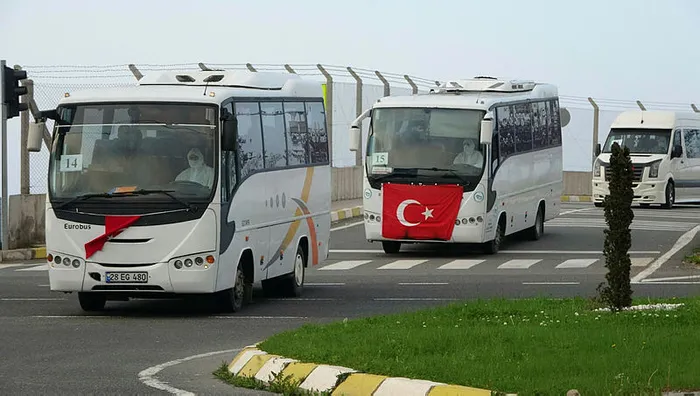 Kuveyt'teki Türk işçiler Türkiye'ye getiriliyor - 1