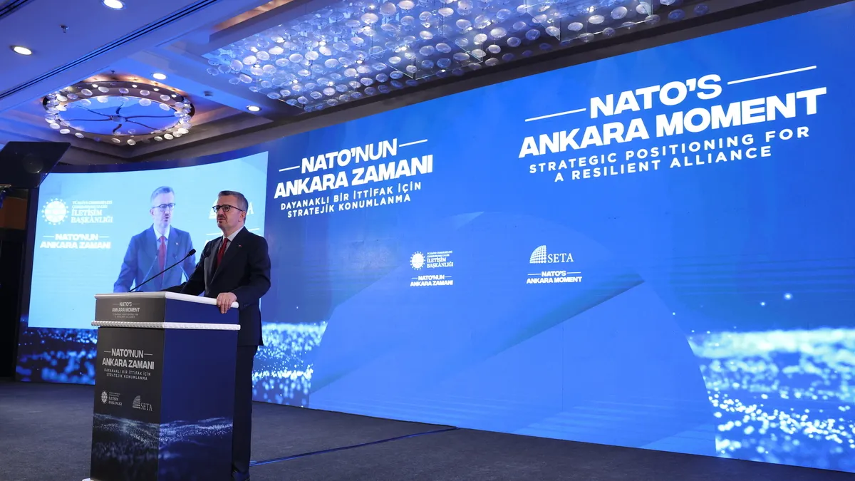 "Türkiye NATO'ya örnek teşkil edebilecek bir pozisyonda"