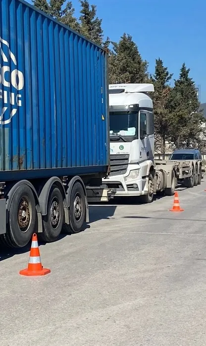 İki TIR arasında feci son!