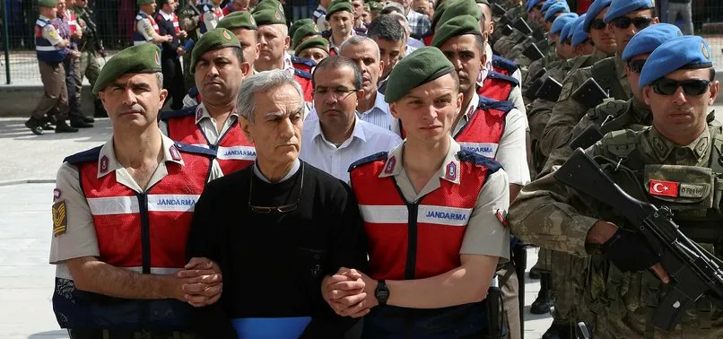 Genelkurmay çatı davası kararı sonrası arbede çıktı! Polis havaya ateş açtı