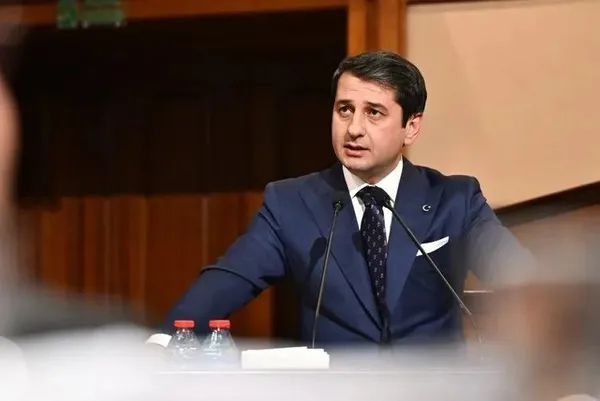 iyi-partide-simdi-de-ahlak-kavgasi-oktay-vural-ile-ibrahim-ozkan-birbirine-girdi-1703341041945.jpeg İYİ Parti’de şimdi de ahlak kavgası! Oktay Vural ile İbrahim Özkan birbirine girdi - 5