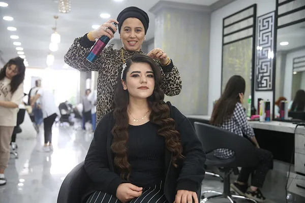 son-dakika-ticaret-bakanligindan-berber-kuafor-ve-guzellik-salonlari-icin-flas-karar-o-tarihe-kadar-ertelendi-1664444820860.jpg Son dakika: Ticaret Bakanlığından berber kuaför ve güzellik salonları için flaş karar! O tarihe kadar ertelendi - 2