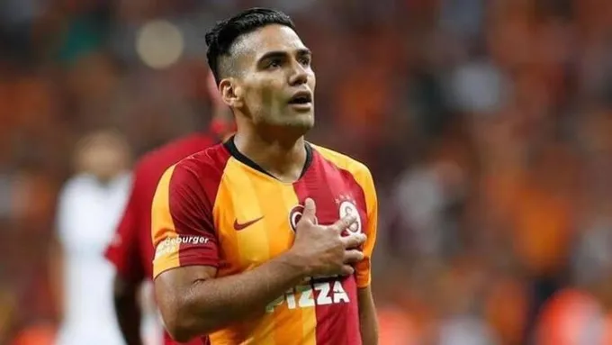 Trabzonsporlu Mikel ve Galatasaraylı Falcao: Sezon iptal edilmeli