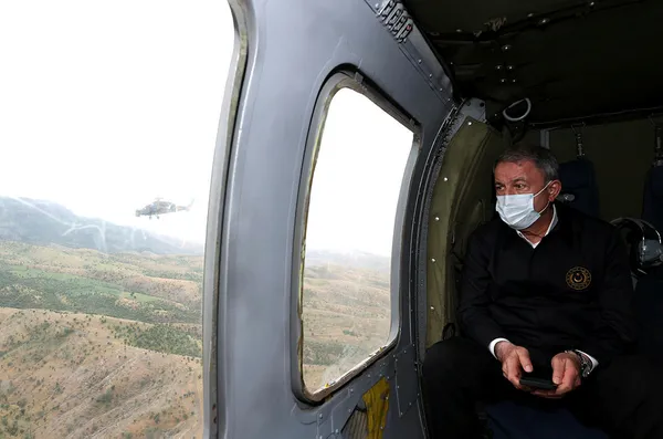 Son dakika: Milli Savunma Bakanı Hulusi Akar Pençe-Şimşek operasyonu için Şırnak’ta...