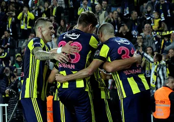 Fenerbahçe, Alanyaspor'u iki golle geçti