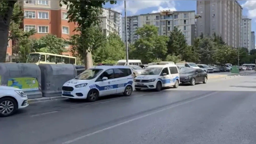 Beylikdüzü'nde sinir krizi sonrası arbede: 23 yaşındaki Bora Dere hayatını kaybetti - 1