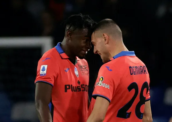 merih-demiral-napoliyi-liderlikten-etti-atalanta-deplasmanda-kazandi-1638658049878.jpg Merih Demiral Napoli'yi liderlikten etti! Atalanta deplasmanda kazandı - 5