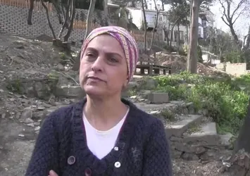 Cumhuriyet Gazetesi şimdi de Fahrettin Altun'un komşusu sanatçı Şükriye Tutkun'u hedef aldı