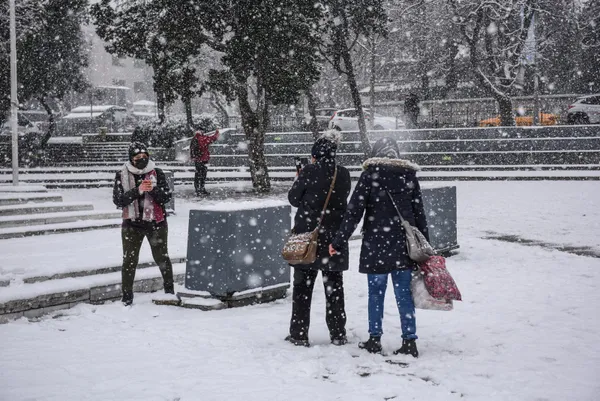 1642309653829.jpg SON DAKİKA! Kar alarmı verildi! Meteoroloji'den yeni hava durumu raporu | İstanbul'da kar yağışı devam edecek mi? O illerde yaşayanlar dikkat - 13