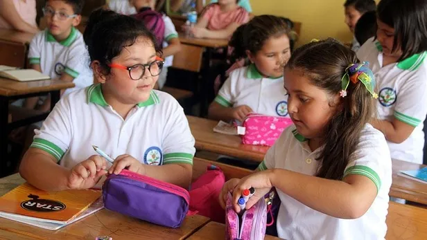 Okullar uzaktan eğitime mi geçti? 2022 ikinci dönem ilkokul, ortaokul ve liselerde yüz online eğitim mi olacak?