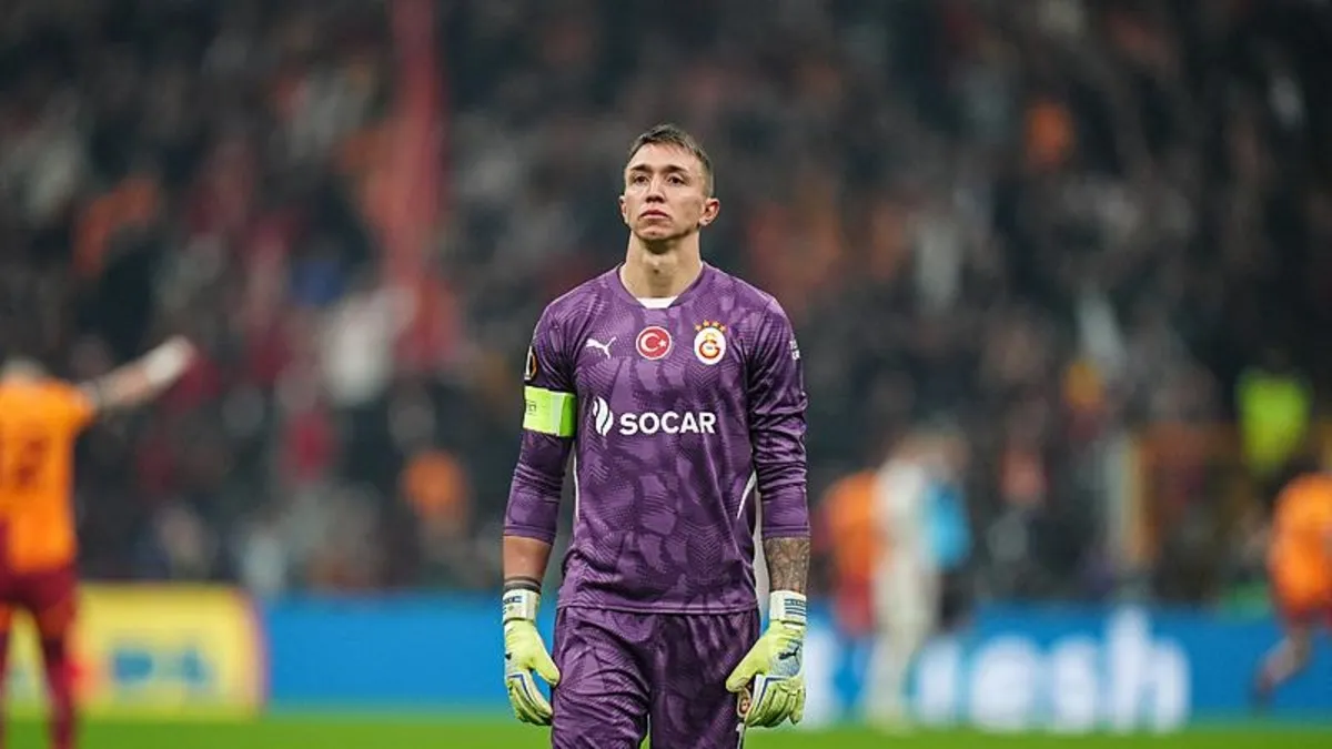 Muslera Galatasaray tarihine geçmeye hazırlanıyor!