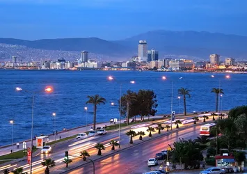 İzmir, İstanbul'u üçe katladı