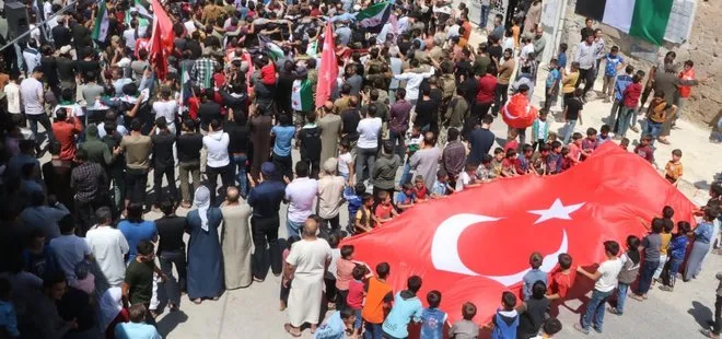 Suriye halkı Türkiye’nin yanında! Türk bayraklarıyla destek yürüyüşü düzenlendi