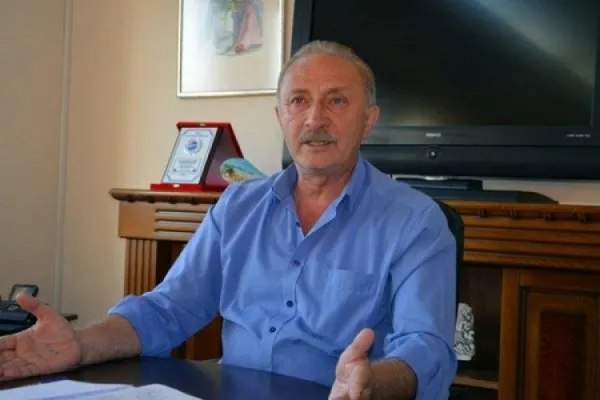 chpli-kusadasi-belediyesindeki-yolsuzluk-didim-belediyesine-de-sicradi-micirli-vurgun-1667274024939.jpeg CHP'li Kuşadası Belediyesi'ndeki yolsuzluk Didim Belediyesi'ne de sıçradı! Mıcırlı vurgun