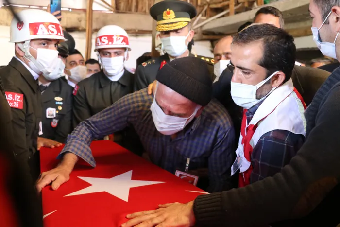 ’Pençe-Yıldırım Harekatı’ şehidi Isparta’da son yolculuğa uğurlandı