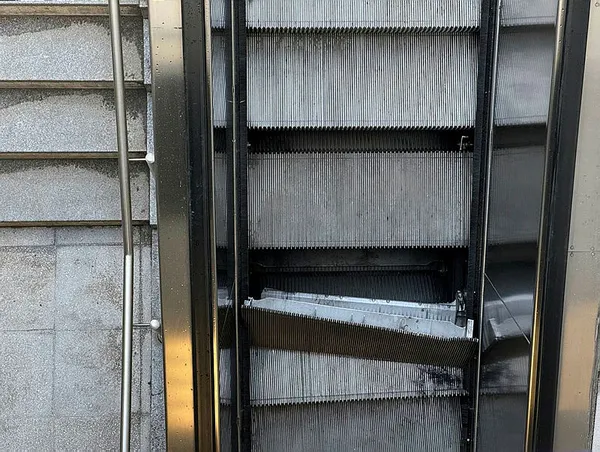 İBB'ye bağlı Esenler metrosunda facianın eşiğinden dönüldü! - 3