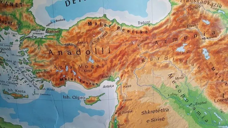 Prizren'de okullara dağıtılan 'Türkiye haritası' büyük tepki çekti - 1