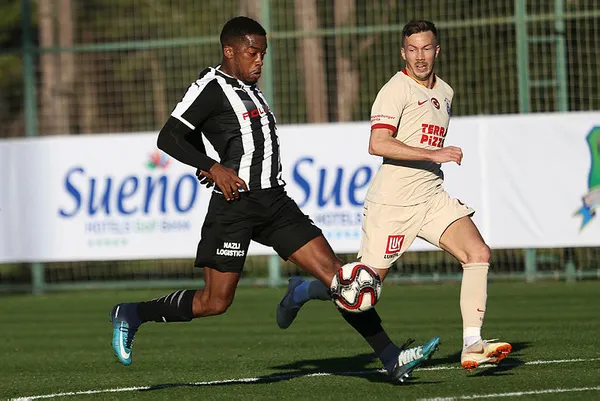 Galatasaray Altay hazırlık karşılaşmasında gol yağmuru