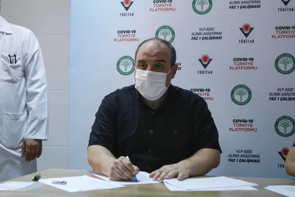 Yerli koronavirüs aşısı olan Bakan Varank'tan yan etki açıklaması - 2
