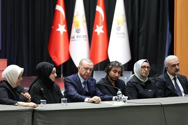 Başkan Erdoğan’dan AK Parti İstanbul İl Başkanlığına taziye ziyareti