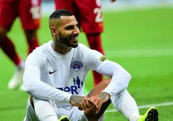 Quaresma’dan Rüştü Reçber paylaşımı