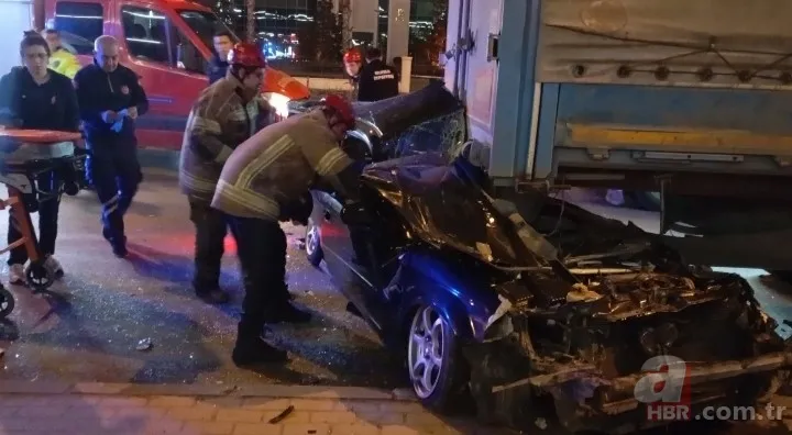 Park halindeki TIR'ın altına giren otomobilde can pazarı 6