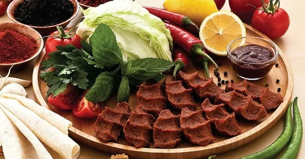 cig-koftenin-kesfinin-sirri-ortaya-cikti-40-asirlik-lezzet-tarihinin-sifreleri-cozuldu-1695799367260.jpg Çiğ köftenin keşfinin sırrı ortaya çıktı! 40 asırlık lezzet tarihinin şifreleri çözüldü! - 2
