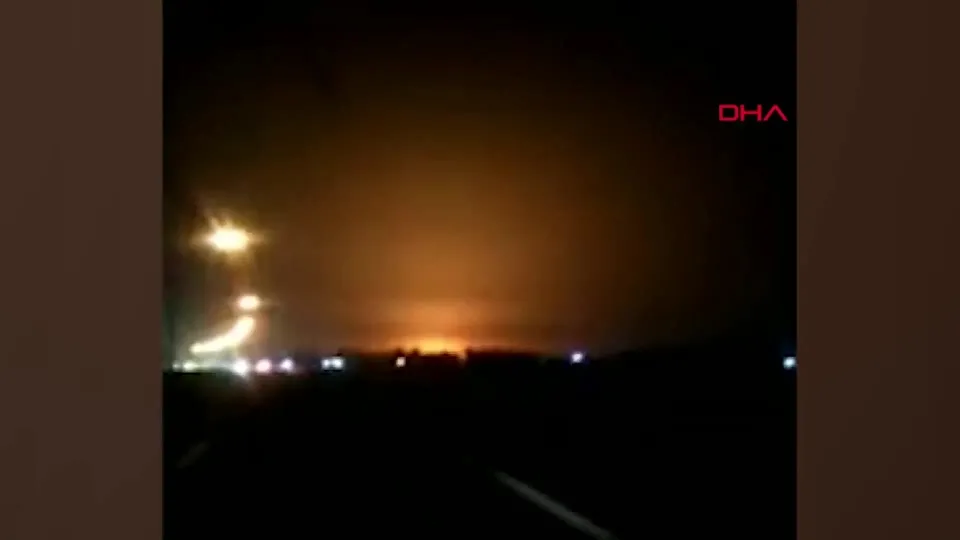 Son dakika: İşte İran’da düşen uçaktaki patlama anı!