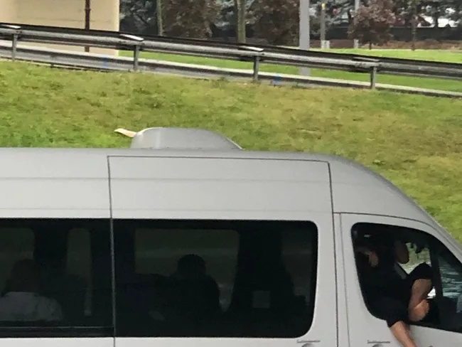 İstanbul Edirnekapı'da yağış nedeniyle araçta mahsur kaldı - 3