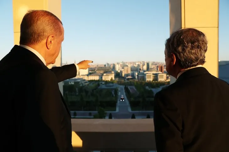 Başkan Erdoğan’dan İtalya Başbakanı Draghi’ye anlamlı hediye! İki lider İtalyan-Türk Dostluk Zirvesi özel konserini izledi