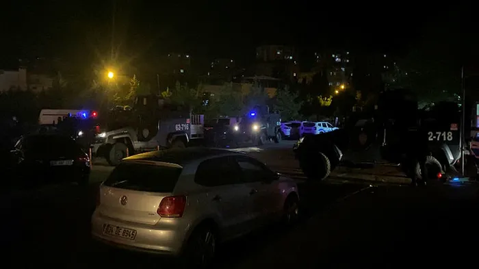 Diyarbakır’da vahşet! Bayram ziyaretinden dönen aileye silahlı saldırı: 2 ölü - 3