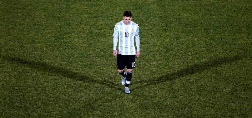 MESSİ'DEN ŞOK KARAR!