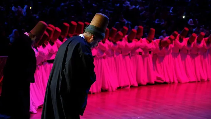 Mevlana Şeb-i Arus törenleriyle anıldı! Tasavvuf dinletisi ve sema gösterisi dikkat çekti