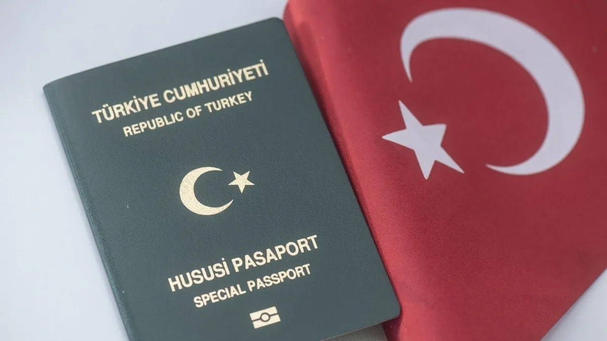 meb-pasaport-basvurularini-dijital-ortama-tasidi-yesil-ve-gri-pasaport-nasil-alinir-1782974453484.jpg Emekli ve MEB'den ayrılan personelin aile bireylerine ilişkin işlemler nüfus müdürlüğünde tamamlanacak. (Foto: A Haber)
