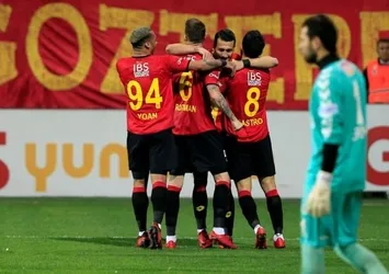Göztepe'nin zirve yürüyüşü sürüyor!