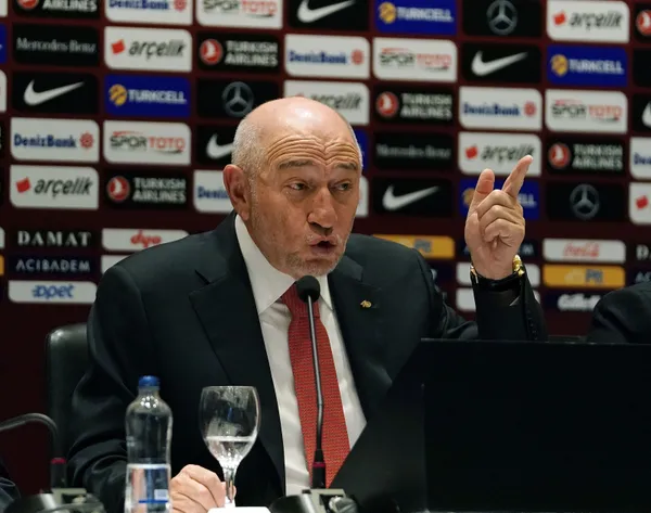 Son dakika | Türk futbolunda büyük deprem! TFF Başkanı Nihat Özdemir istifa etti - 6