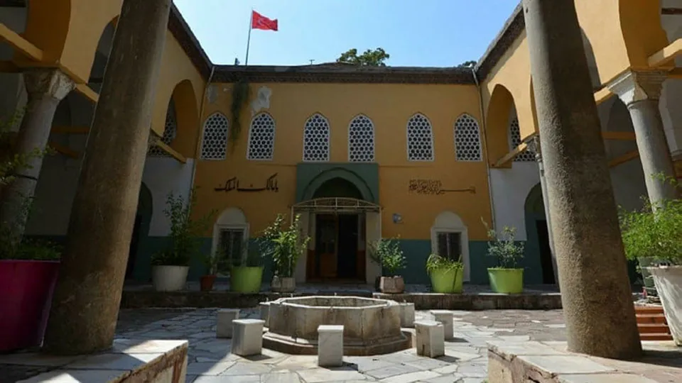 Manisa Ulu Camii tarihi aydınlattı! Restorasyon çalışmalarında ortaya çıktı! İşte Bizans döneminin kalıntısı