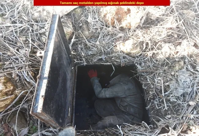 Diyarbakır'da 2,3 ton esrar ele geçirildi - 1