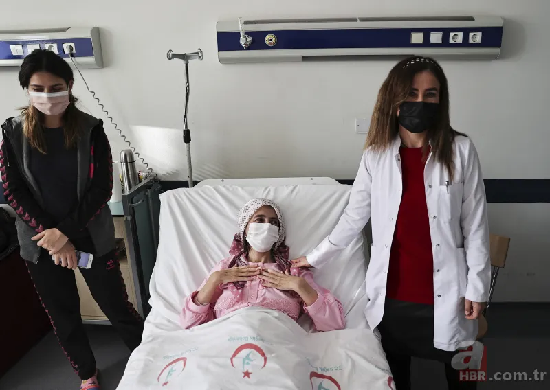 Karın bölgesinde şişlik ve halsizlik şikayetiyle doktora gitti! Karnından çıkanlar şoke etti 3