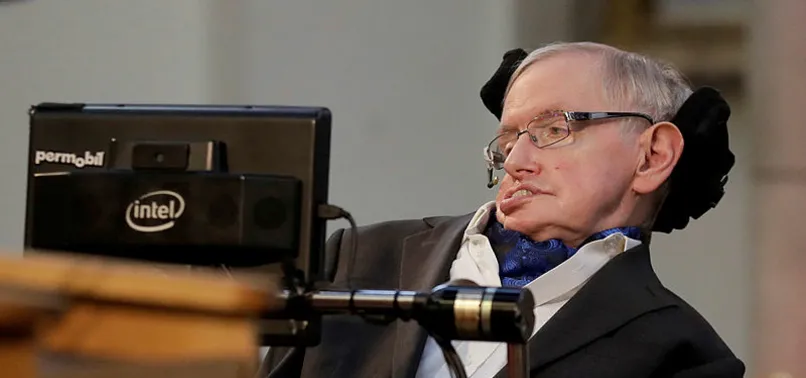 Stephen Hawking hayatını kaybetti!