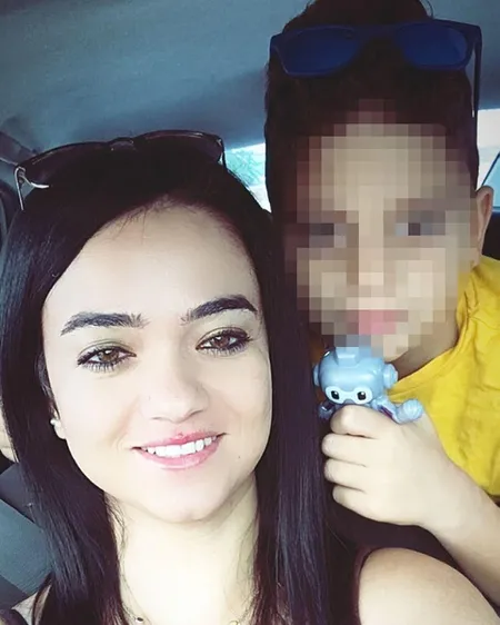 eski-esinden-siddet-goren-kadina-cocugundan-uyari-topuklu-giyme-babam-gorurse-kacamazsin-1576600491909.jpg Eski eşinden şiddet gören kadına çocuğundan uyarı: 'Topuklu giyme, babam görürse kaçamazsın' - 1