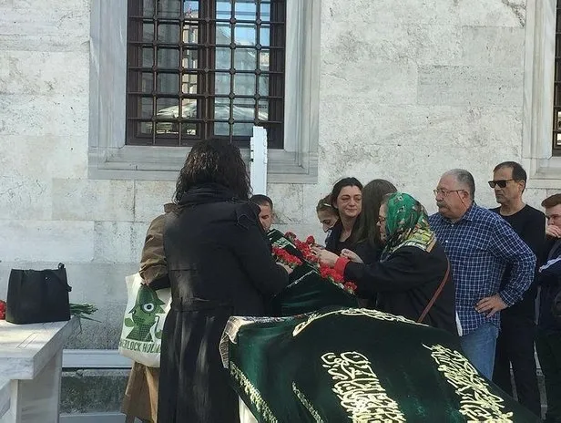 İstanbul Adliyesi'nde intihar eden İbrahim Özkan son yolculuğuna uğurlandı - 1