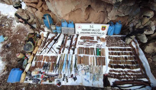 PKK'ya Hakkari'de operasyon! Hepsi ele geçirildi - 1