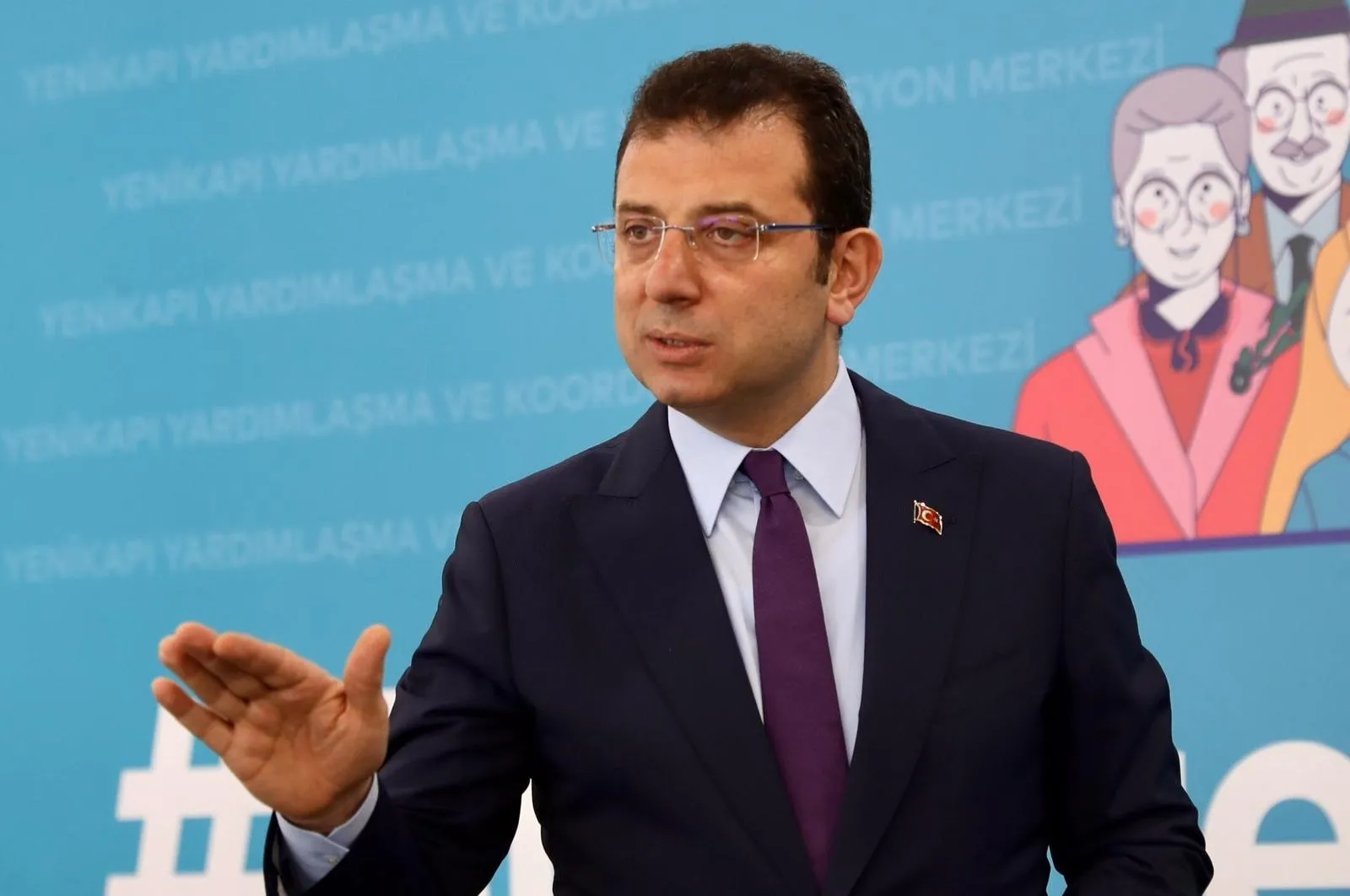 Atina'da Türkiye'yi kötüleyen İmamoğlu'nu Yunanistan medyası ''Atası Yunan'' diye övdü