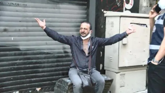 İstanbul’da kendini polis olarak tanıtan 2 kişi Ummanlı turiste dehşeti yaşattı - 4